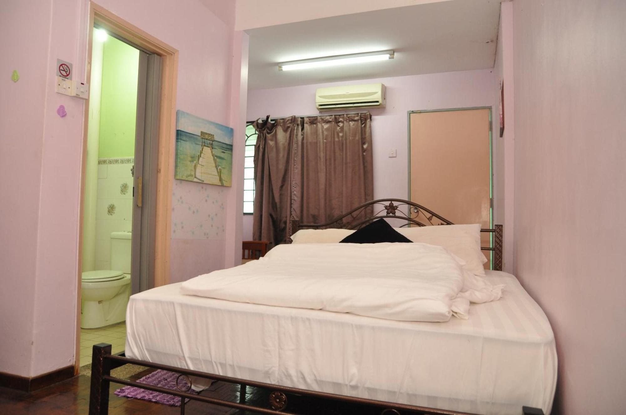 3 Little Birds Home, 100Meter To Jonkerwalk Malacca Exterior photo
