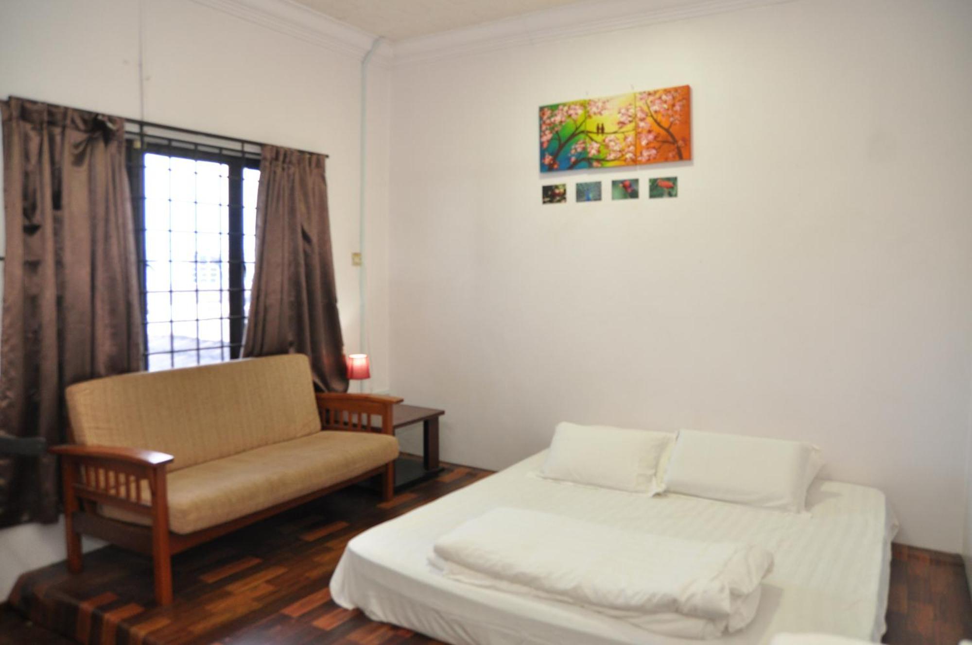 3 Little Birds Home, 100Meter To Jonkerwalk Malacca Exterior photo